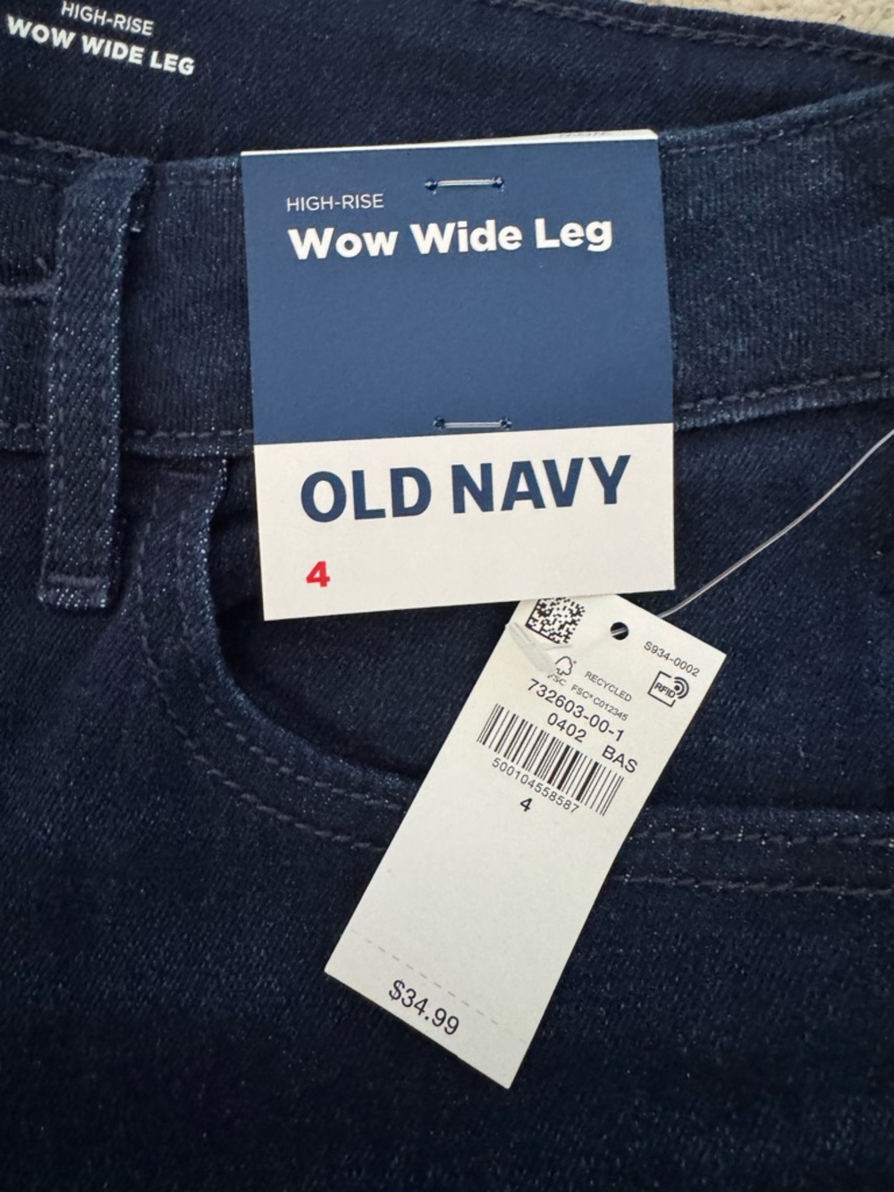 Old Navy Wide-Leg Jeans in Dark Wash - Picture 6 of 7